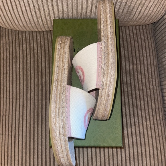 Authentic Brand New Gucci Pilar GG Double Stack Espadrilles 🤩 - Picture 3 of 6